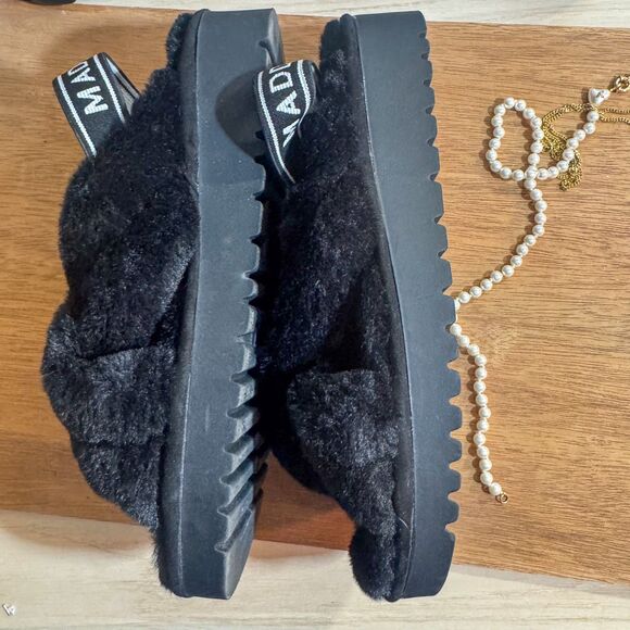 Madden NYC Black Faux Fur Crossband Slippers with Logo Elastic Strap Size 7 - Picture 6 of 7
